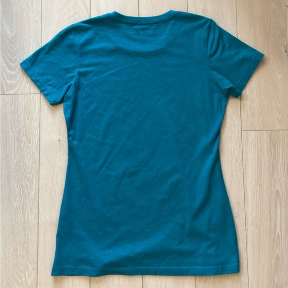 Wuthering Heights T-Shirt in Emerald Green Emily Brontë - Picture 2 of 7